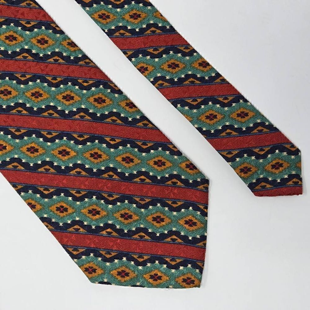ECHO ITALY SILK TIE RED GREEN NATIVE AZTEC SOUTHWESTERN STRIPE 3.75" X 57"